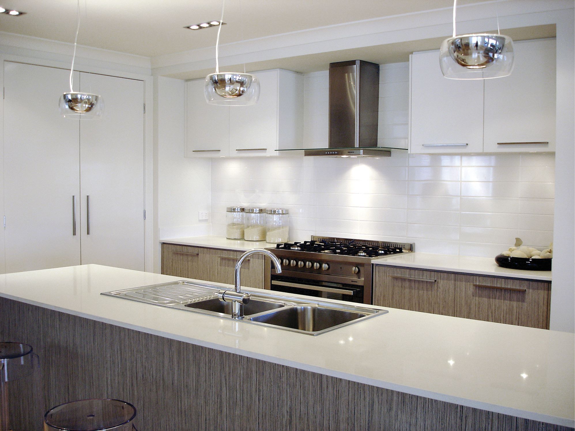 Traditions White Glossy 4x16 | Macar's Interiors